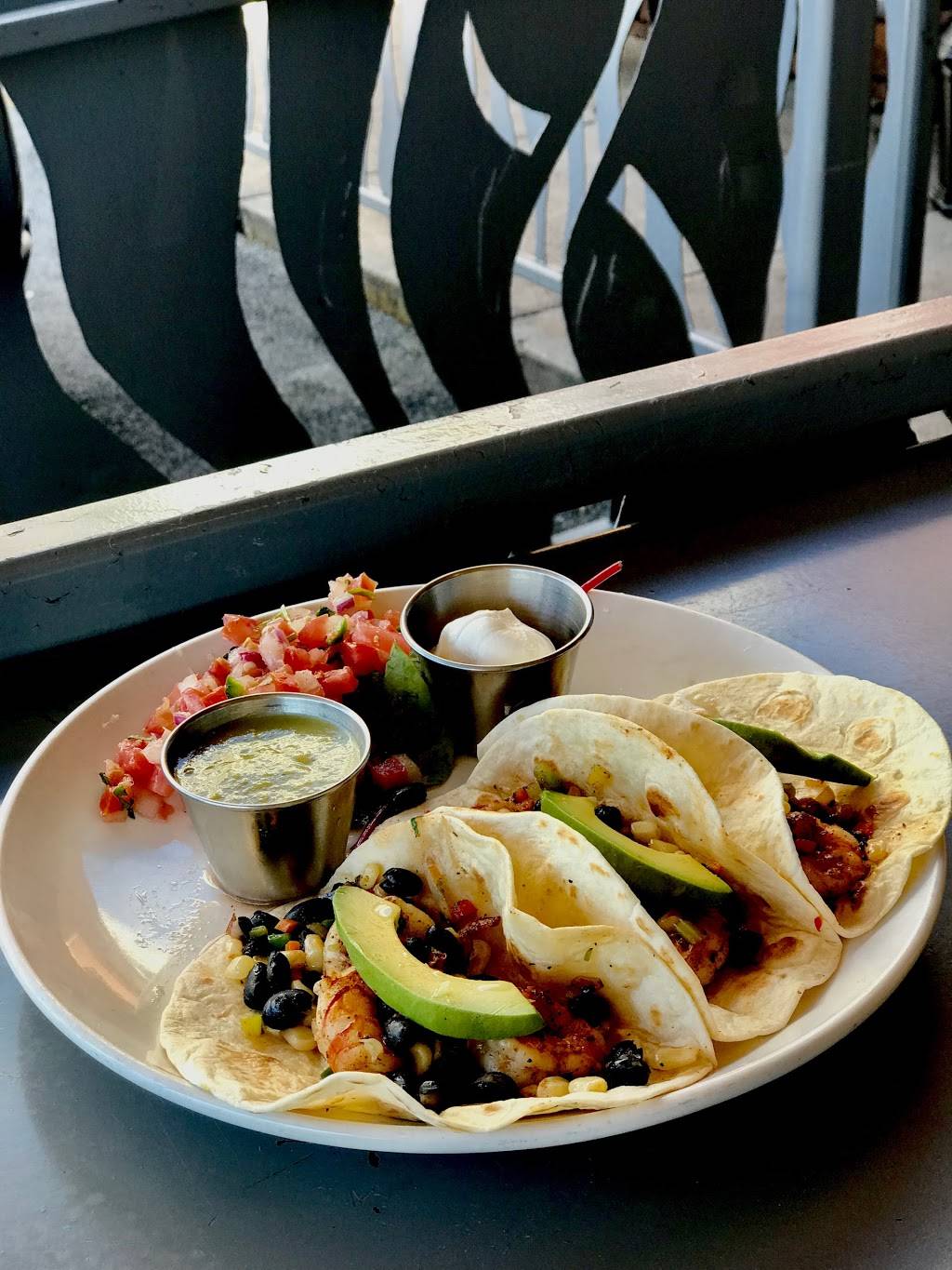 12 South Taproom and Grill | restaurant | 2318 12th Ave S, Nashville, TN 37204, USA | 6154637552 OR +1 615-463-7552