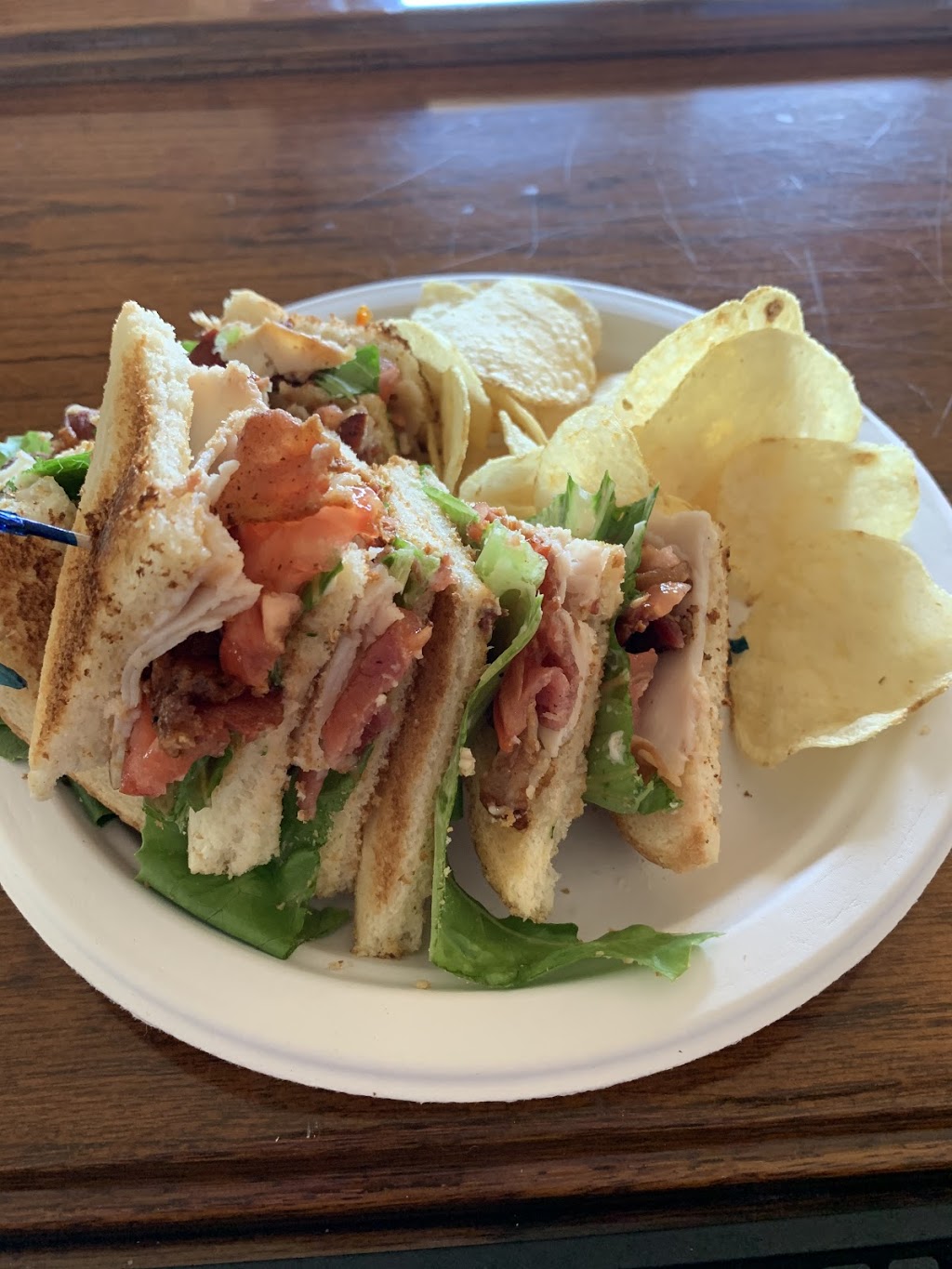 Overboard Bar and Grill | restaurant | 8 Logue Cir, Seneca, IL 61360, USA | 8156172976 OR +1 815-617-2976