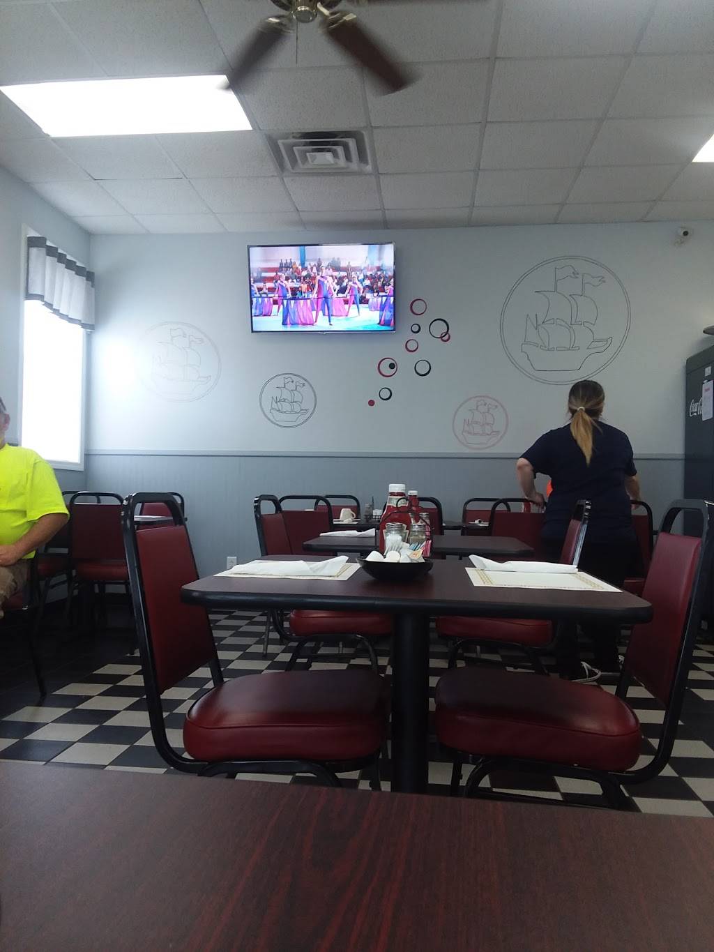 Mayflower Family Restaurant | restaurant | 211 N 1st St, Dunlap, IL 61525, USA | 3092437770 OR +1 309-243-7770