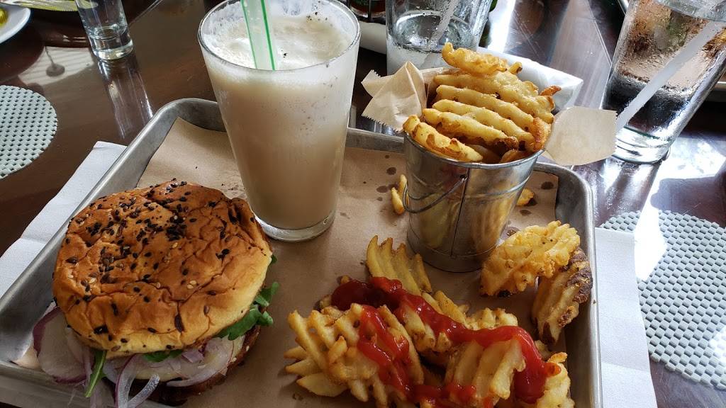 Next Door Burger Bar | restaurant | 8 Jarves St, Sandwich, MA 02563, USA | 5088883746 OR +1 508-888-3746