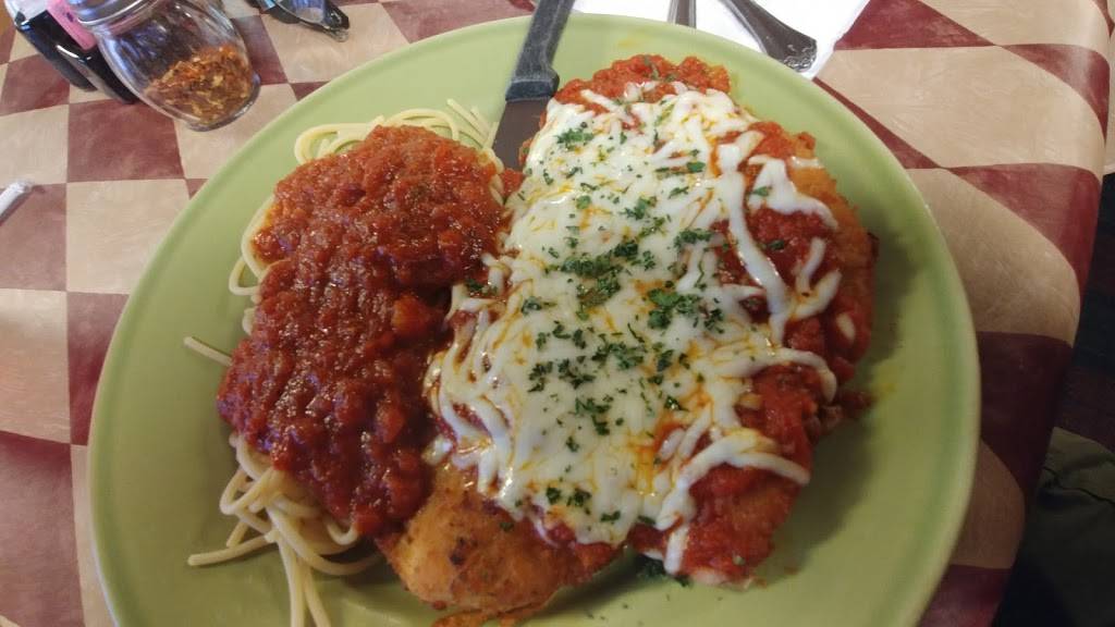 Carlos Trattoria | restaurant | 733 W Maple St, Hartville, OH 44632, USA | 3308774300 OR +1 330-877-4300