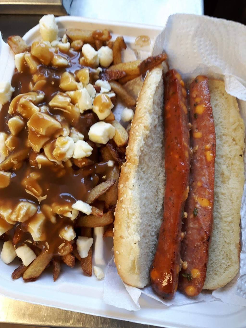 FryWay 33 | restaurant | 697 Loyalist Pkwy, Stella, ON K0H 2S0, Canada | 6135394898 OR +1 613-539-4898