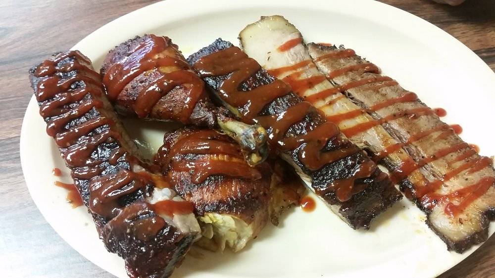 Memes Texas BBQ Smokehouse | restaurant | 5372 Whittier Blvd, East Los Angeles, CA 90022, USA | 3237216224 OR +1 323-721-6224