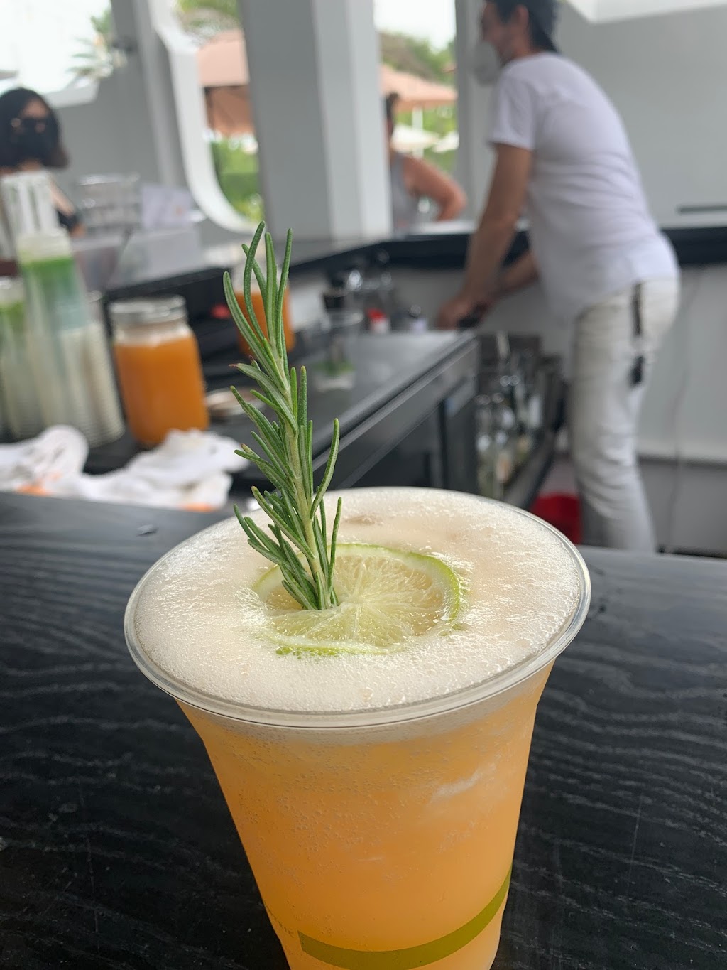 Raw & Juicy | restaurant | 147 West La Garza Lane, Alys Beach, FL 32461, USA | 8509090230 OR +1 850-909-0230