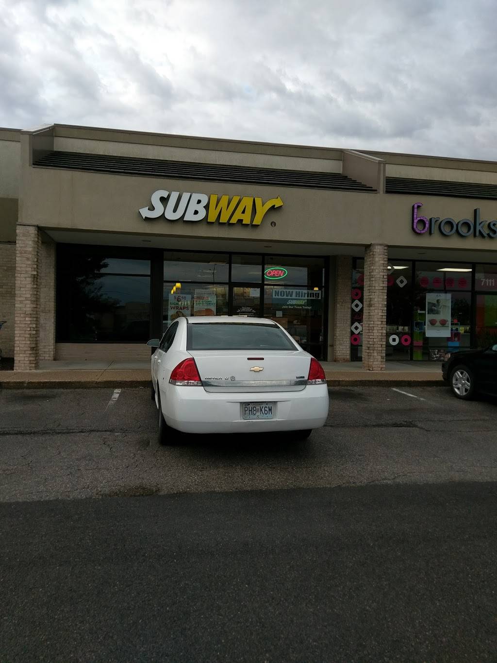 Subway | meal takeaway | 7109 W 135th St, Overland Park, KS 66223, USA | 9138147753 OR +1 913-814-7753