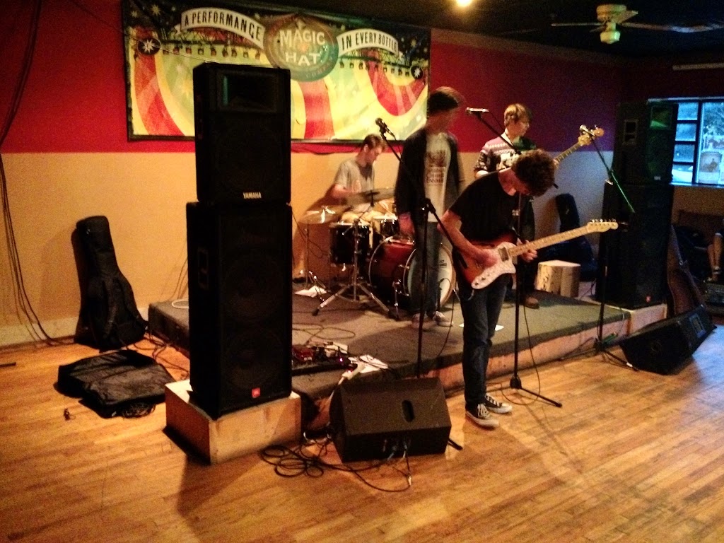 Union Tavern | restaurant | 345 Somerville Ave, Somerville, MA 02143, USA | 6177761557 OR +1 617-776-1557