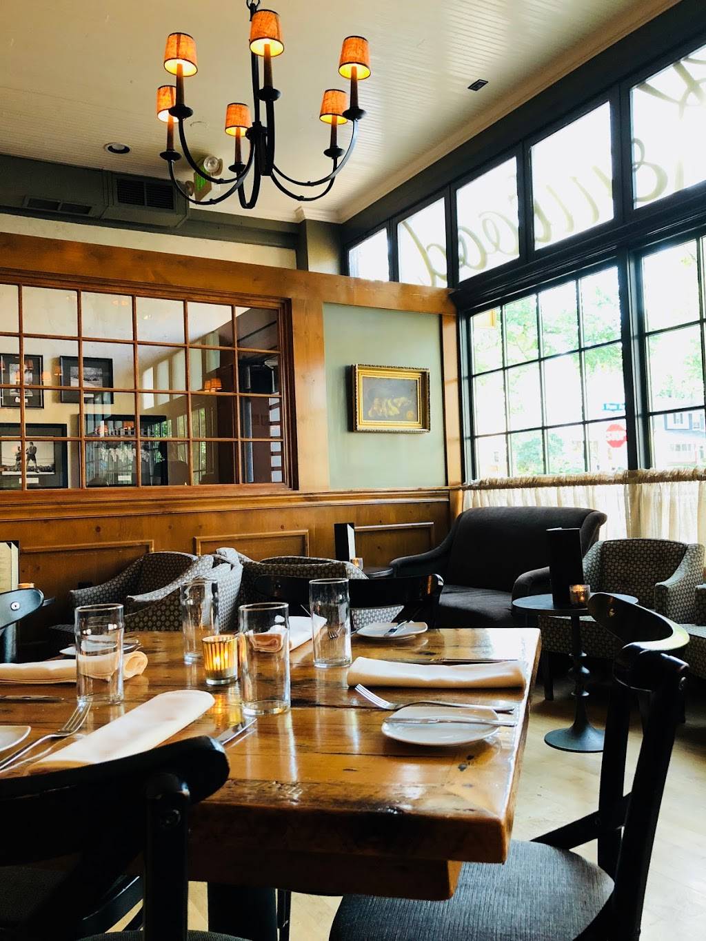 The Kenwood Restaurant | restaurant | 2115 W 21st St, Minneapolis, MN 55405, USA | 6123773695 OR +1 612-377-3695