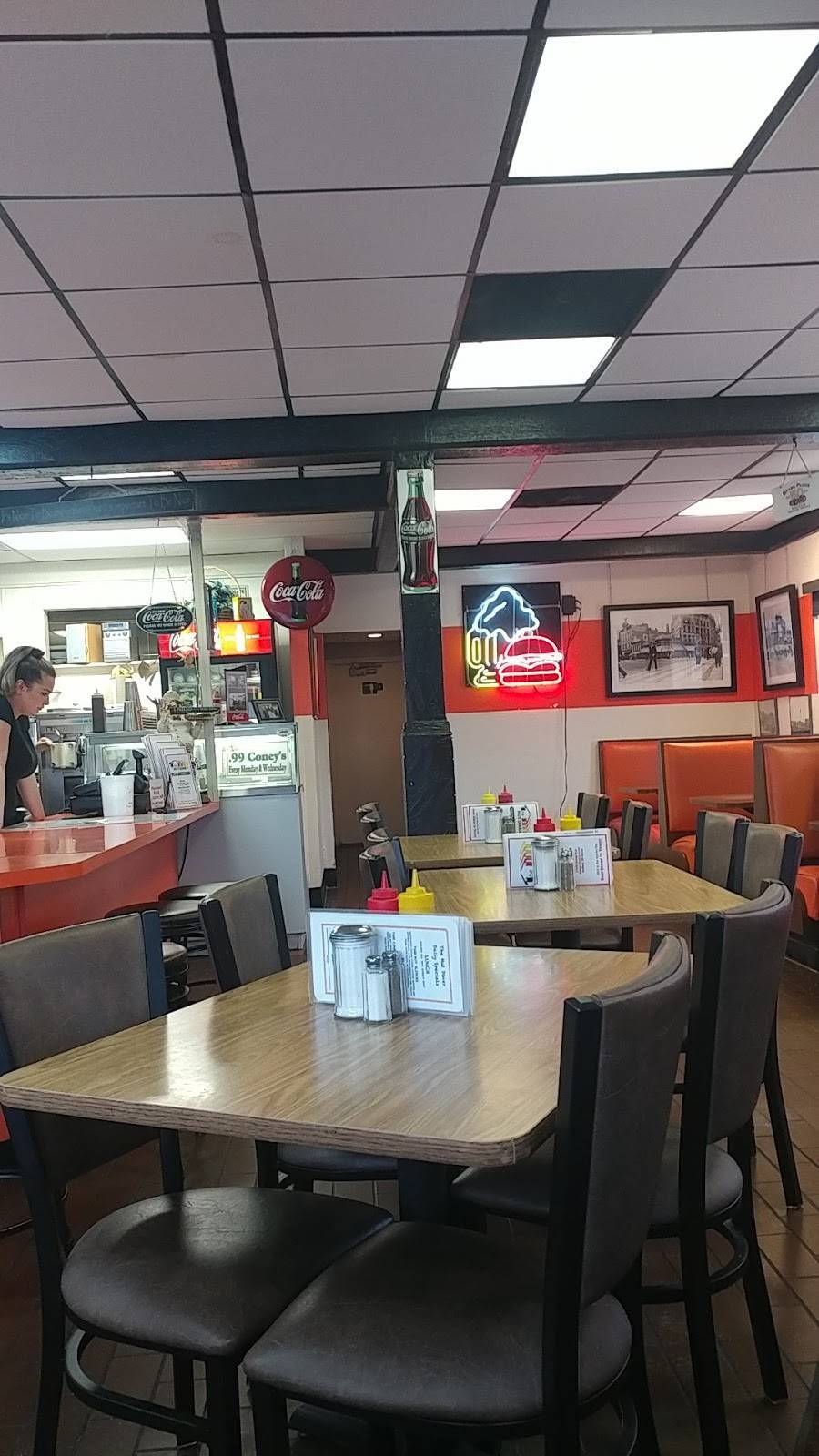 The Hut Diner | restaurant | 27090 Grand River Ave, Redford Charter Twp, MI 48240, USA | 3135356359 OR +1 313-535-6359