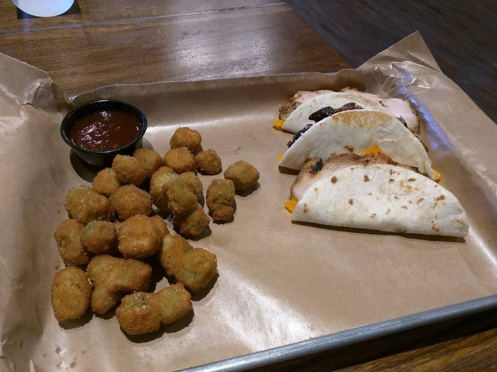 Dickeys Barbecue Pit | restaurant | 2748 S Alma School Rd, Mesa, AZ 85210, USA | 4804386666 OR +1 480-438-6666