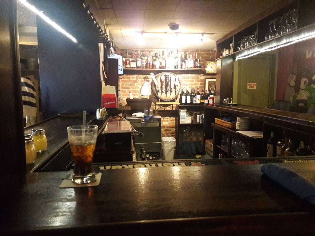 Cafe City Hall | restaurant | 506 Main St S, Woodbury, CT 06798, USA | 2032636265 OR +1 203-263-6265