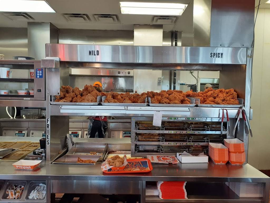 Popeyes Louisiana Kitchen | restaurant | 7031 San Pedro Ave, San Antonio, TX 78216, USA | 2107981234 OR +1 210-798-1234
