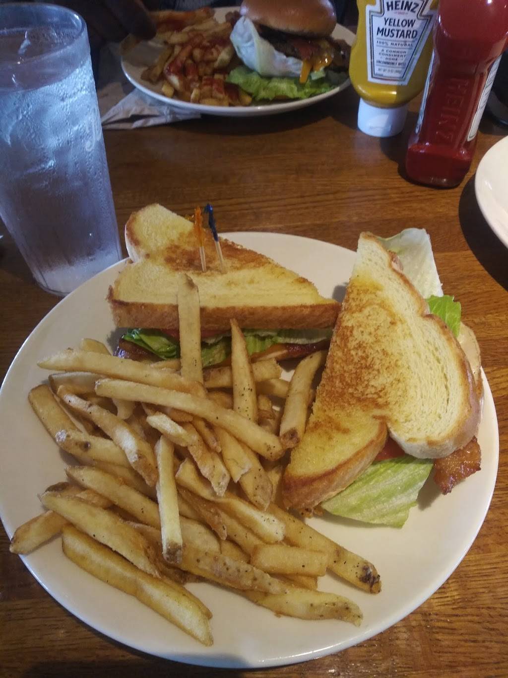 Applebees Grill + Bar | restaurant | 6645 NE Loop 820, North Richland Hills, TX 76180, USA | 8177889797 OR +1 817-788-9797