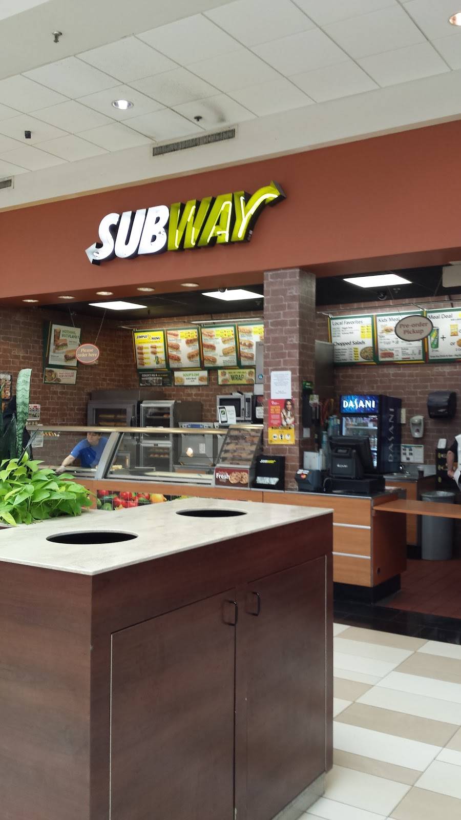 Subway | restaurant | 1 Crossgates Mall Rd, Albany, NY 12203, USA | 5188622770 OR +1 518-862-2770