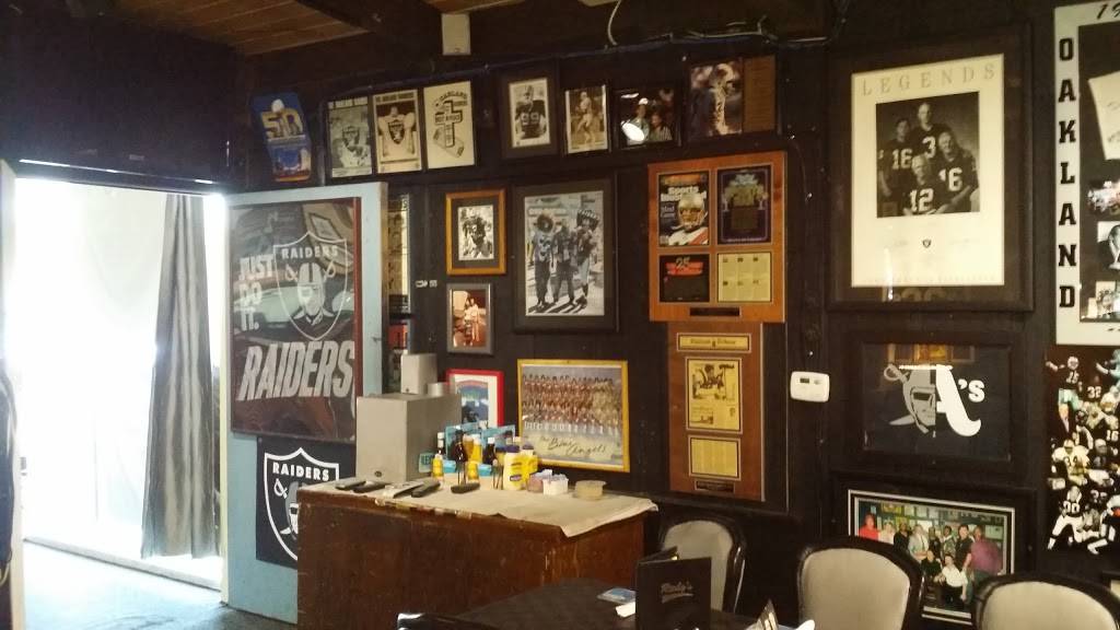 Rickys Sports Theatre & Grill | restaurant | 15028 Hesperian Blvd, San Leandro, CA 94578, USA | 5103170200 OR +1 510-317-0200