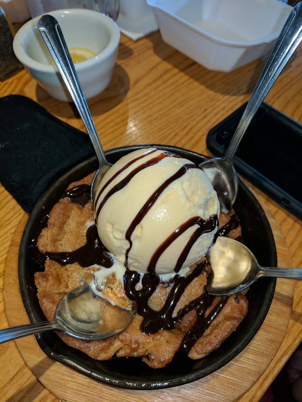 Chilis Grill & Bar | meal takeaway | 2750 N Salisbury Blvd, Salisbury, MD 21801, USA | 4108604700 OR +1 410-860-4700