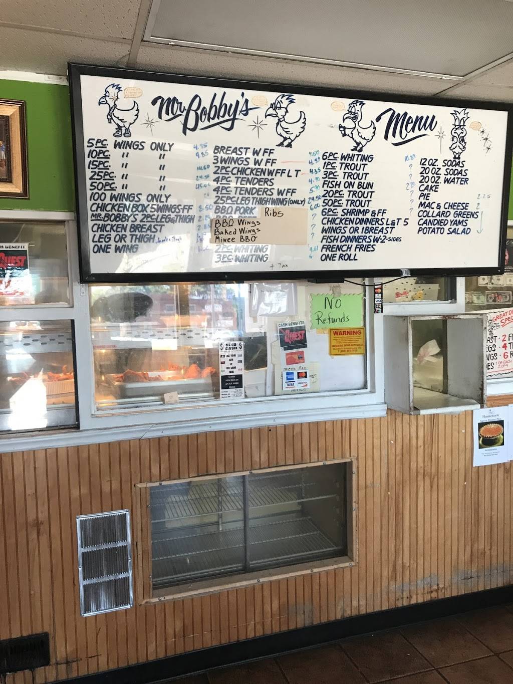 Mr. Bobbys Chicken | restaurant | 2810 Edmondson Ave, Baltimore, MD 21223, USA | 4102336538 OR +1 410-233-6538