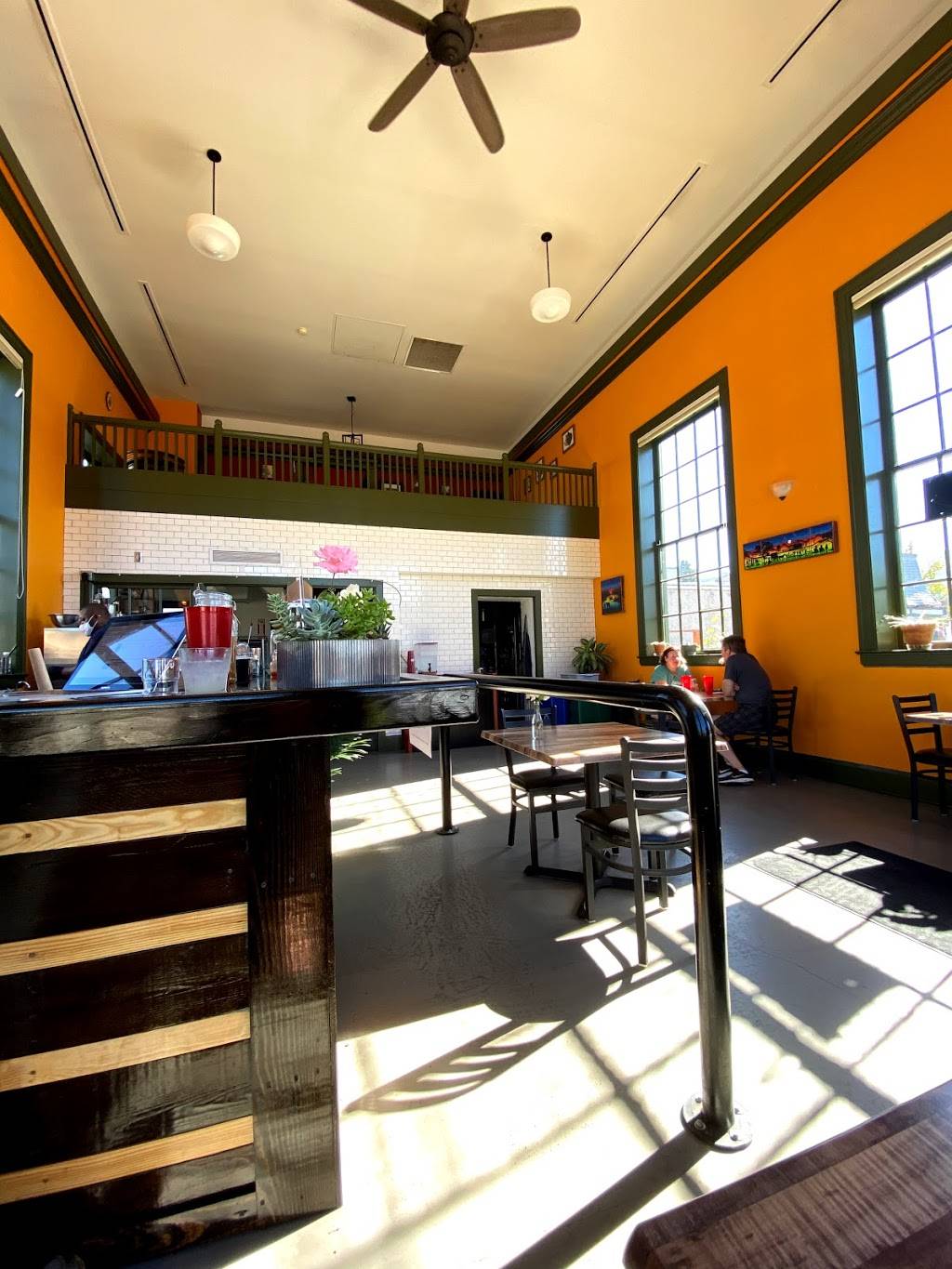 Buckshot Honey | restaurant | 38767 SE River St, Snoqualmie, WA 98065, USA | 4252920200 OR +1 425-292-0200