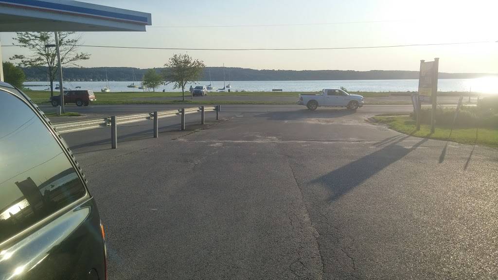 B.C. Pizza | restaurant | 472 N Lake St, Boyne City, MI 49712, USA | 2315826050 OR +1 231-582-6050