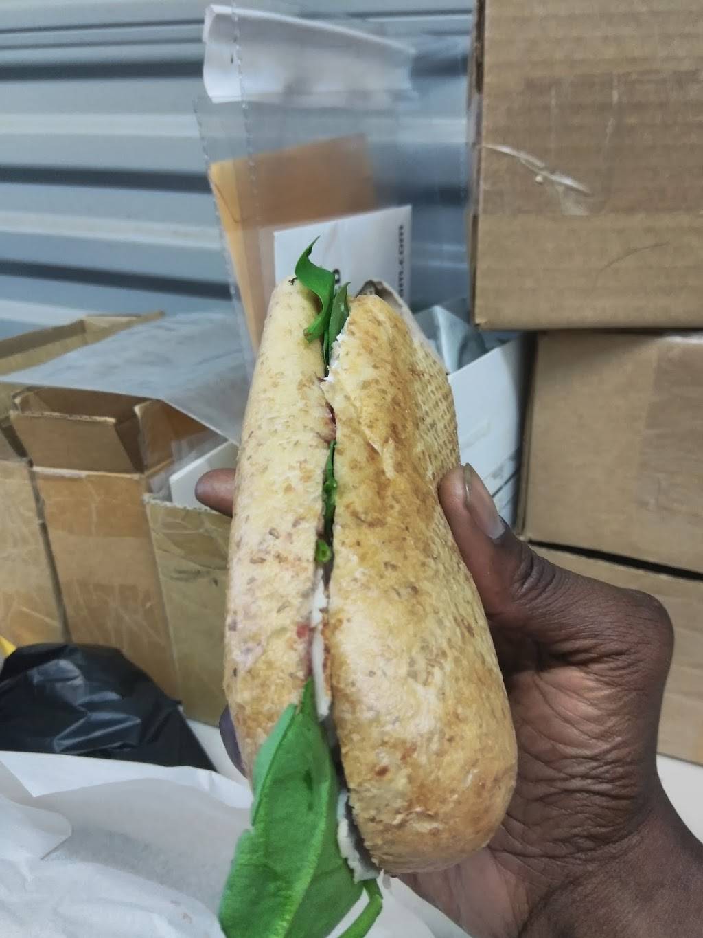 Kwik Market & Deli | restaurant | 15675 Roxford St, Sylmar, CA 91342, USA | 8183672995 OR +1 818-367-2995