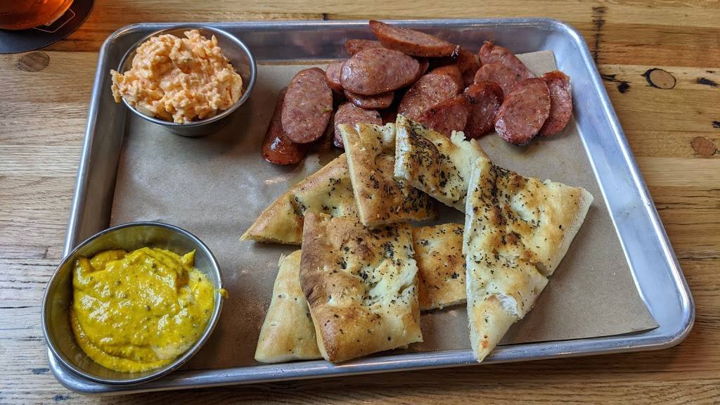 Clark Crew BBQ | restaurant | 3510 Northwest Expy, Oklahoma City, OK 73112, USA | 4057248888 OR +1 405-724-8888