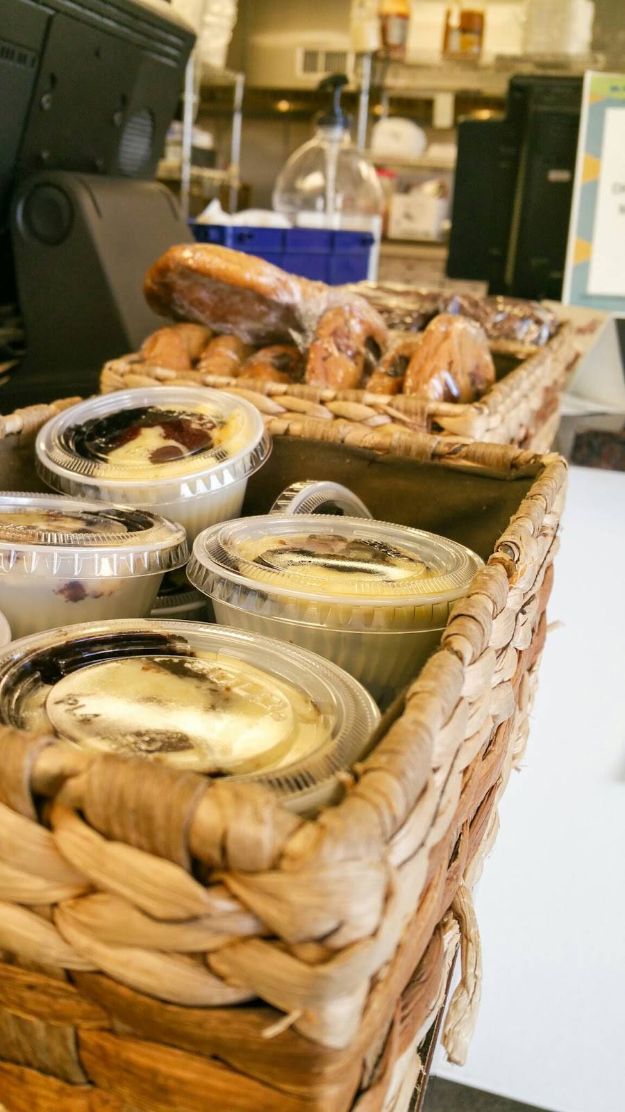 Dominicks Pizza and Carryout | restaurant | 8307 Harford Rd, Parkville, MD 21234, USA | 4106611792 OR +1 410-661-1792