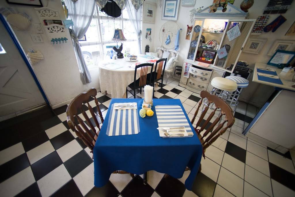 DelacaSeas Cafe | cafe | 4404 Bougainvilla Dr, Lauderdale-By-The-Sea, FL 33308, USA | 9549580907 OR +1 954-958-0907