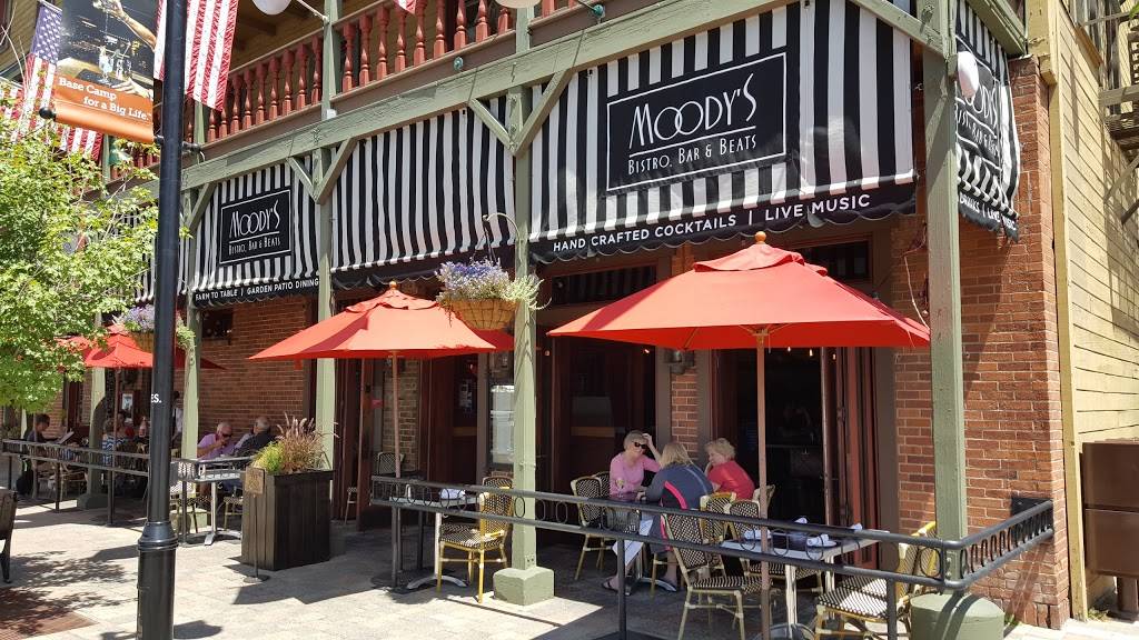 Moodys Bistro Bar & Beats | restaurant | 10007 Bridge St, Truckee, CA 96161, USA | 5305878688 OR +1 530-587-8688