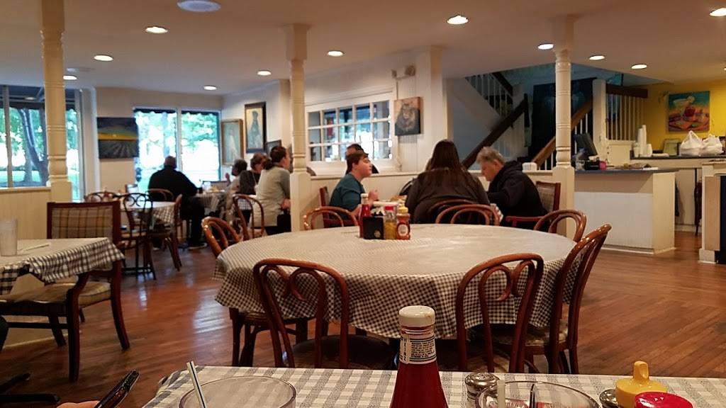 Blue Plate Cafe | restaurant | 113 Court Ave, Memphis, TN 38103, USA | 9015232050 OR +1 901-523-2050