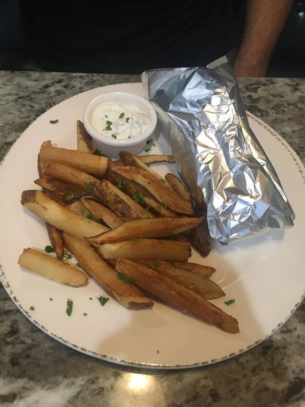 Nikos Cuisine Gyros Mediterranean | restaurant | 7777 N Wickham Rd #20, Melbourne, FL 32940, USA | 3216107385 OR +1 321-610-7385