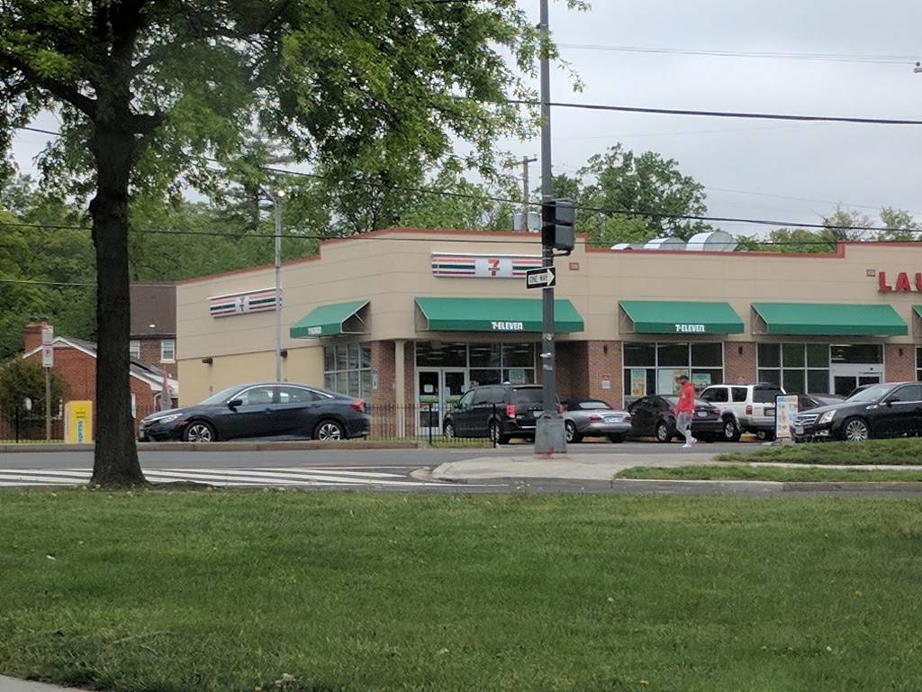 7-Eleven | bakery | 1400 Rhode Island Ave NE, Washington, DC 20018, USA | 2022693182 OR +1 202-269-3182
