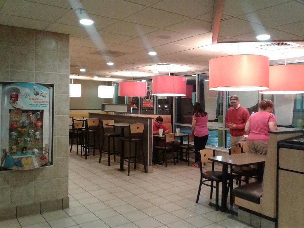 McDonalds | cafe | 3760 William Penn Hwy, Monroeville, PA 15146, USA | 4128560264 OR +1 412-856-0264