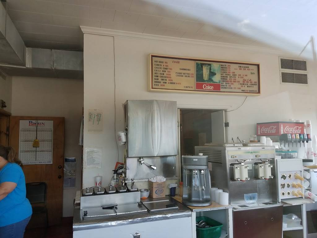 Twin | restaurant | 63 River Dr, Irvine, KY 40336, USA | 6067235623 OR +1 606-723-5623