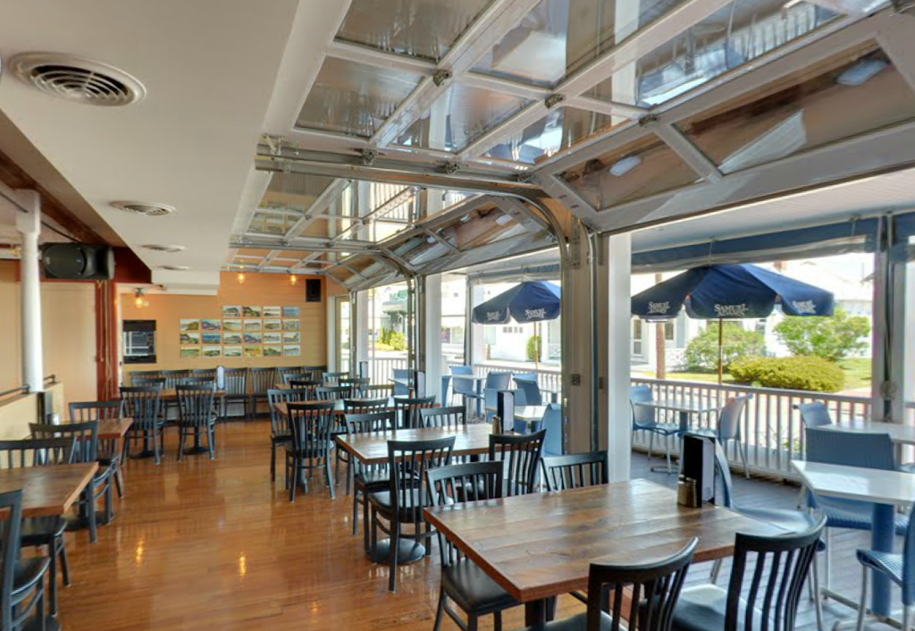 Inn On the Blues | night club | 7 Ocean Ave, York Beach, ME 03910, USA | 2073513221 OR +1 207-351-3221