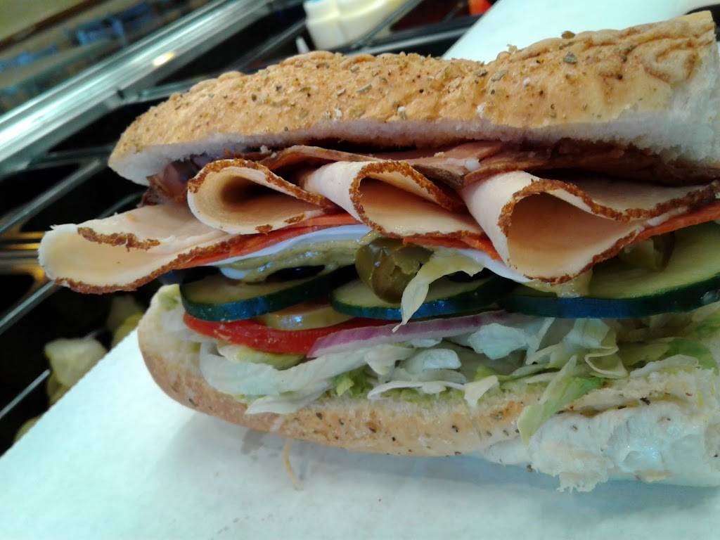Subway Restaurants | restaurant | Agua Fria Towne Center, 9524 W Camelback Rd Suite C140, Glendale, AZ 85305, USA | 6238727824 OR +1 623-872-7824