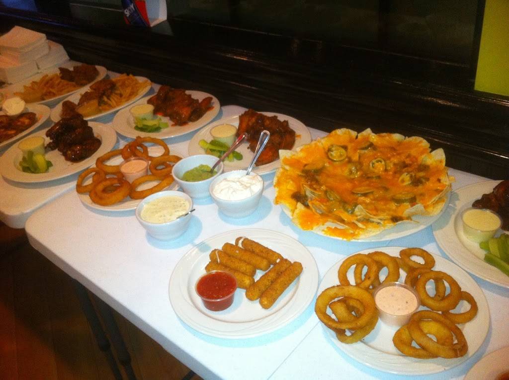 Broadlands Sports Bar & Grill | restaurant | 42882 Truro Parish Dr, Ashburn, VA 20148, USA | 7037297119 OR +1 703-729-7119