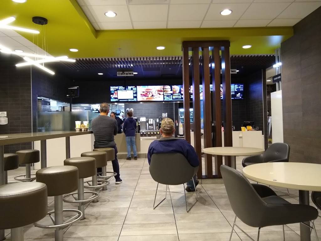 McDonalds | cafe | 12875 Quebec St, Thornton, CO 80602, USA | 7208722395 OR +1 720-872-2395