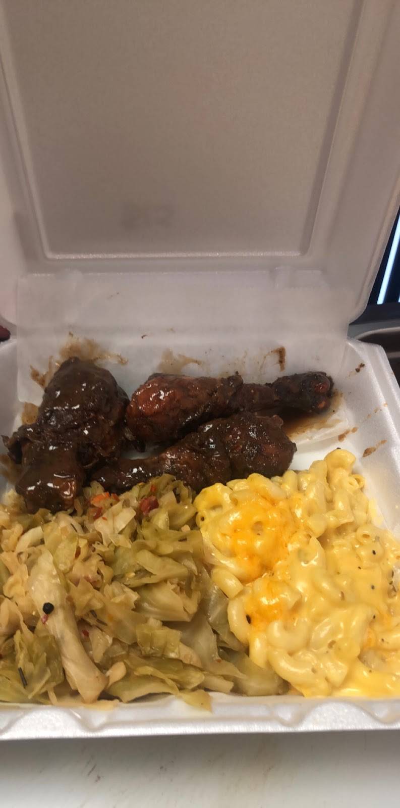 Pat’s BBQ & Randy’s Candy | restaurant | 603 Beck St, Charles City, IA 50616, USA | 6417151211 OR +1 641-715-1211