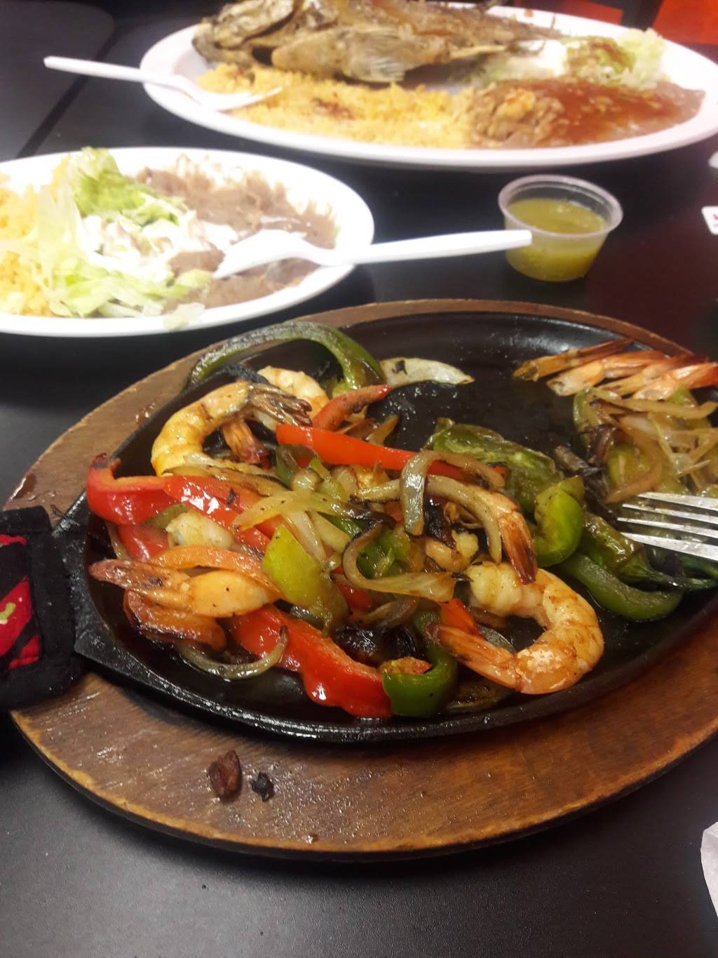 Taqueria Maguey | restaurant | 2242 W Grant Line Rd, Tracy, CA 95377, USA | 2098321059 OR +1 209-832-1059