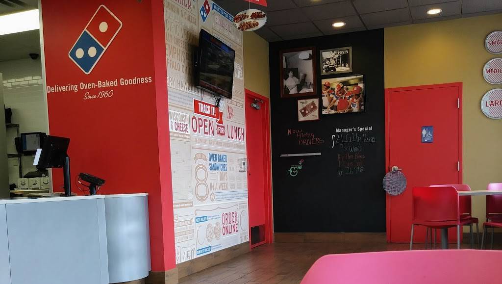 Dominos Pizza | meal delivery | 1338 W Forest Home Ave, Milwaukee, WI 53204, USA | 4146453303 OR +1 414-645-3303