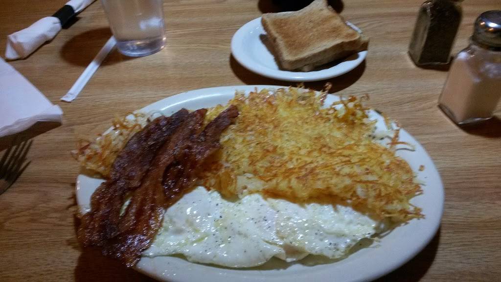 Country Kettle Restaurant | restaurant | 1704 S Heaton St, Knox, IN 46534, USA | 5747724800 OR +1 574-772-4800