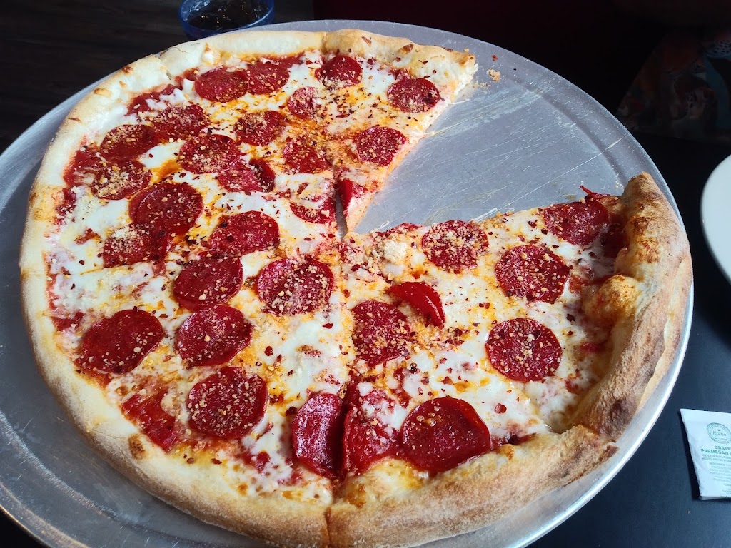 Pizza Amore | restaurant | 1405 15th St E, Panama City, FL 32401, USA | 8506403730 OR +1 850-640-3730