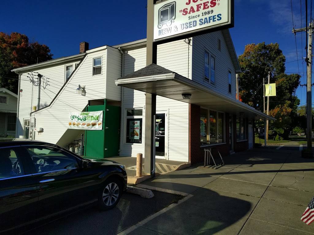 Subway | restaurant | 1095 Chenango St, Binghamton, NY 13901, USA | 6077221099 OR +1 607-722-1099