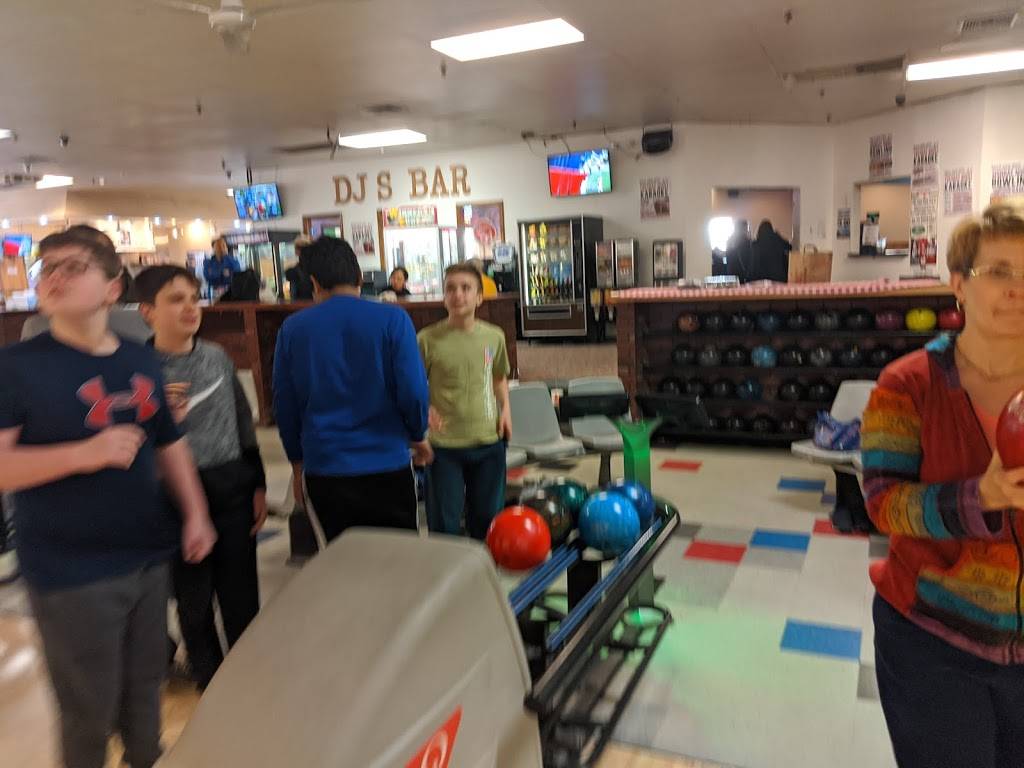 River Rand Bowl | restaurant | 191 S Des Plaines River Rd, Des Plaines, IL 60016, USA | 8472991001 OR +1 847-299-1001