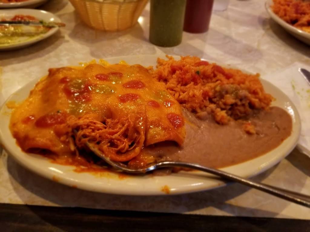 Little Cancun (Bayview) | restaurant | 3040 S Delaware Ave, Milwaukee, WI 53207, USA | 4147635113 OR +1 414-763-5113