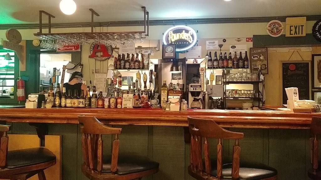 Upper Crust Pizza | restaurant | 101611 Overseas Hwy, Key Largo, FL 33037, USA | 3054514188 OR +1 305-451-4188