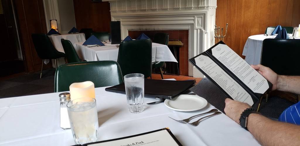 Erics Porter Haus | restaurant | 4926, 229 Wisconsin Ave, Waukesha, WI 53186, USA | 2625421300 OR +1 262-542-1300