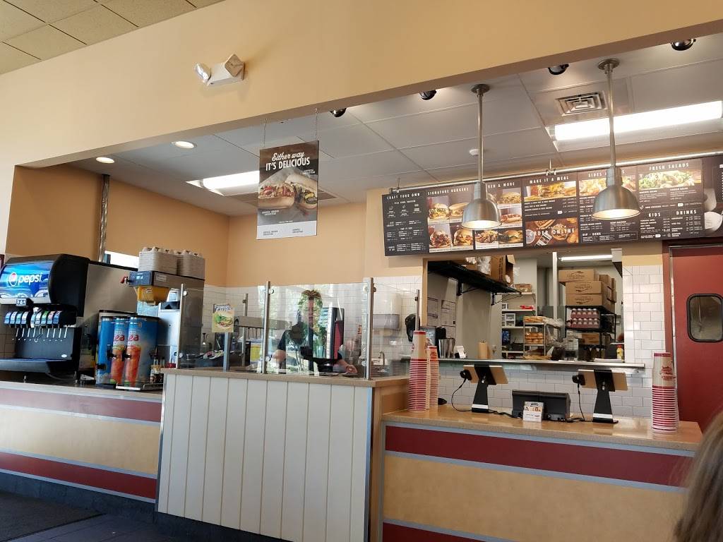 Wayback Burgers | restaurant | 2005 Boundary St, Beaufort, SC 29902, USA | 8433793025 OR +1 843-379-3025