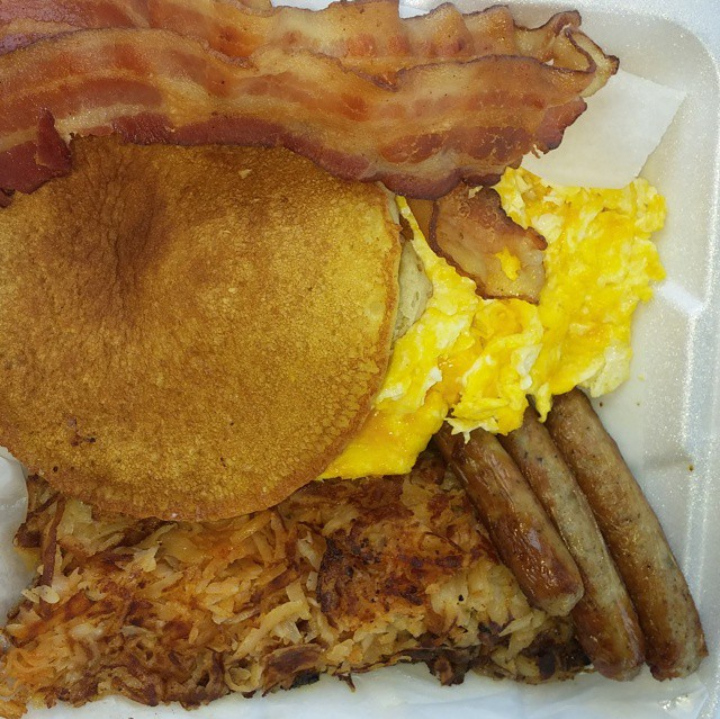 9 Mile Grill | restaurant | 309 W Nine Mile Rd, Highland Springs, VA 23075, USA | 8047378918 OR +1 804-737-8918