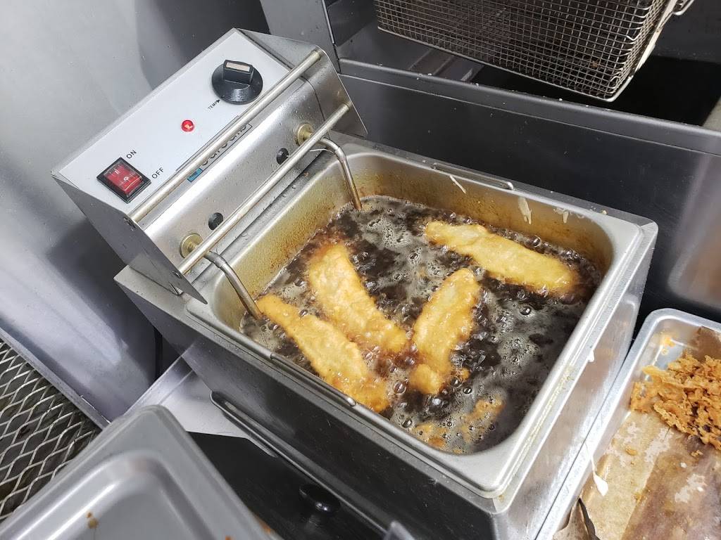 Cantine la CHARLOTTE INC... | restaurant | 39 Avenue de Venise O, Venise-en-Québec, QC J0J 2K0, Canada | 5149093457 OR +1 514-909-3457