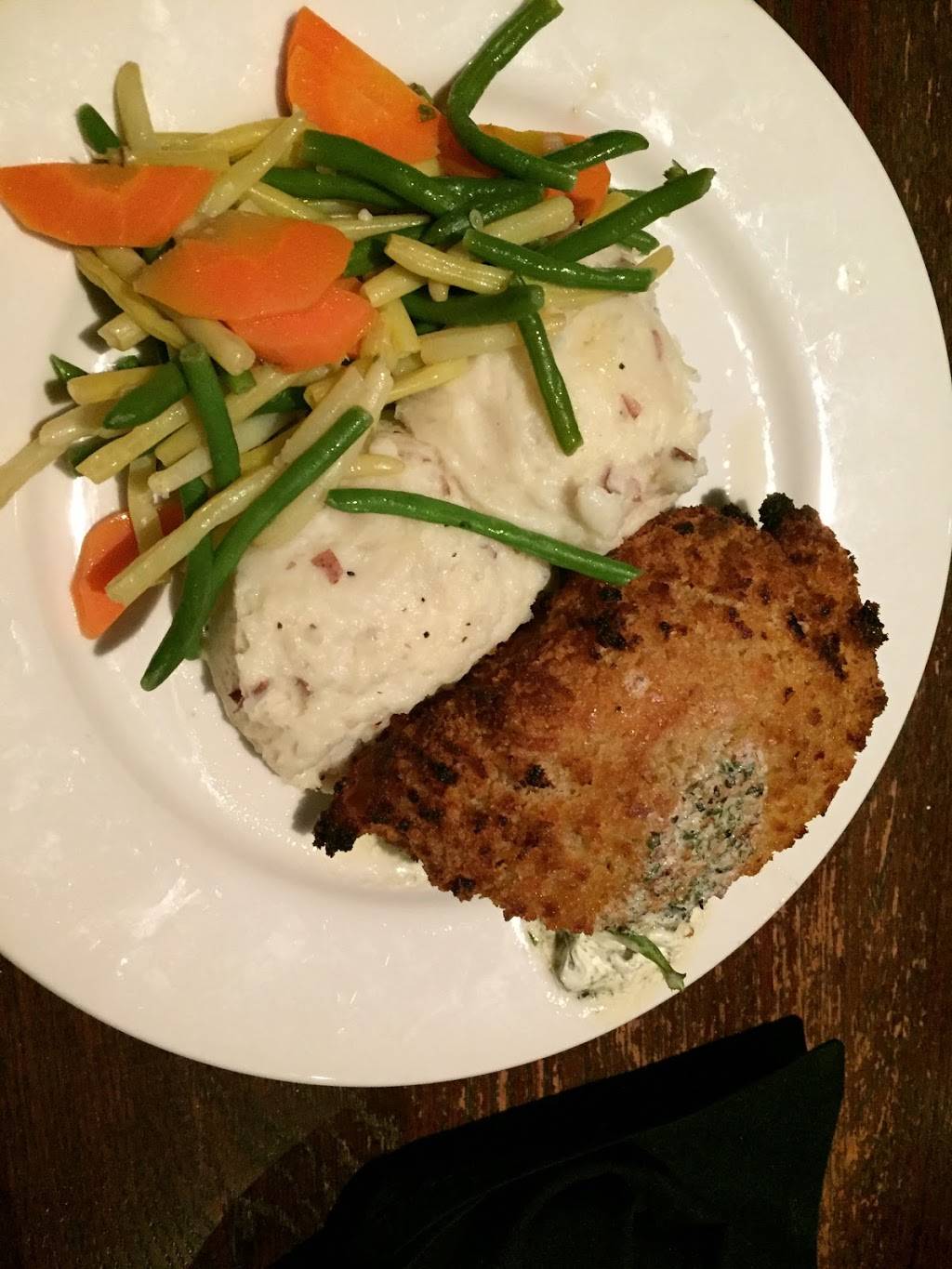 Houlihans | restaurant | 706 NJ-17, Ramsey, NJ 07446, USA | 2019347222 OR +1 201-934-7222